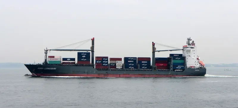 MOANA CHIEF Container Ship IMO 9516741 photo 2