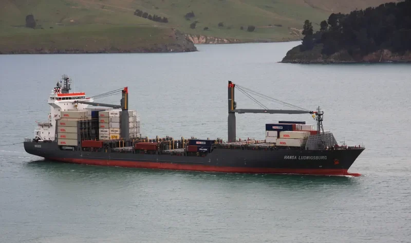 MOANA CHIEF Container Ship IMO 9516741 photo 8
