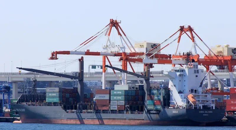 HANSA SALZBURG Container Ship IMO 9516753 photo 10