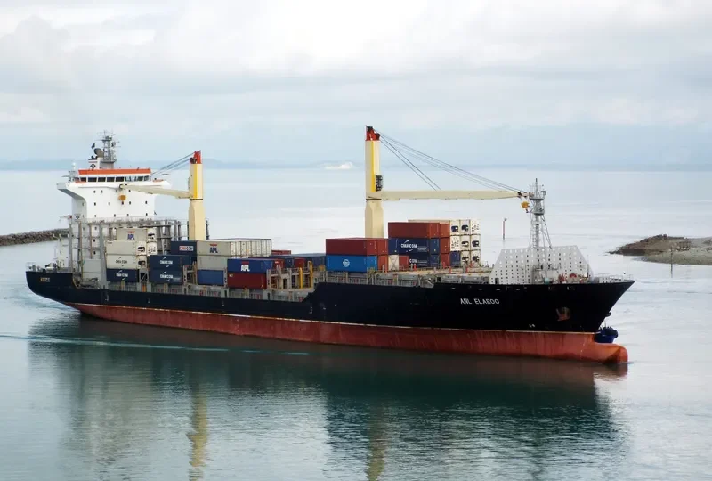 ELA Container Ship IMO 9516777 photo 3