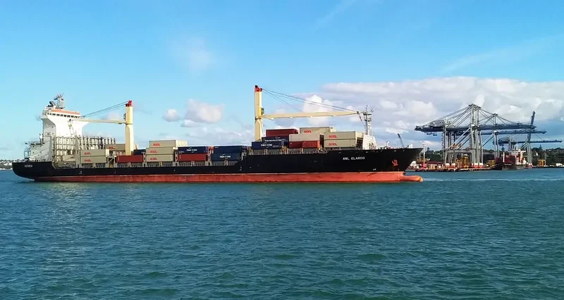 ELA Container Ship IMO 9516777 photo 6