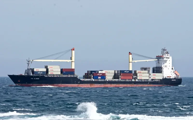 ELA Container Ship IMO 9516777 photo 9