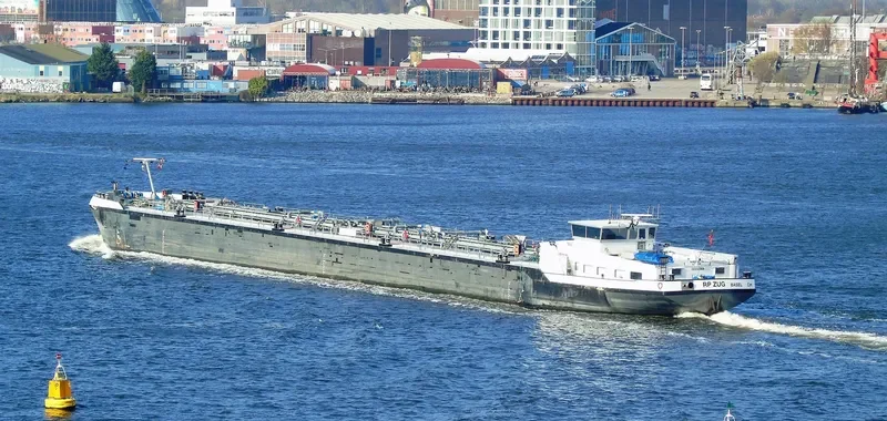 RP ZUG Tanker IMO 9517111 photo 5