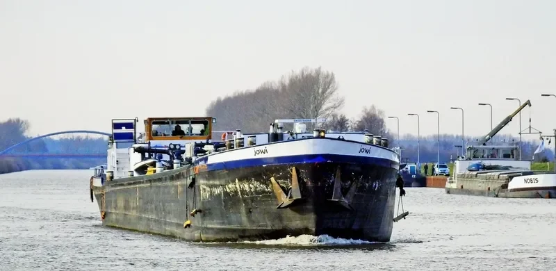 JOWI Tanker IMO 9517173 photo 2