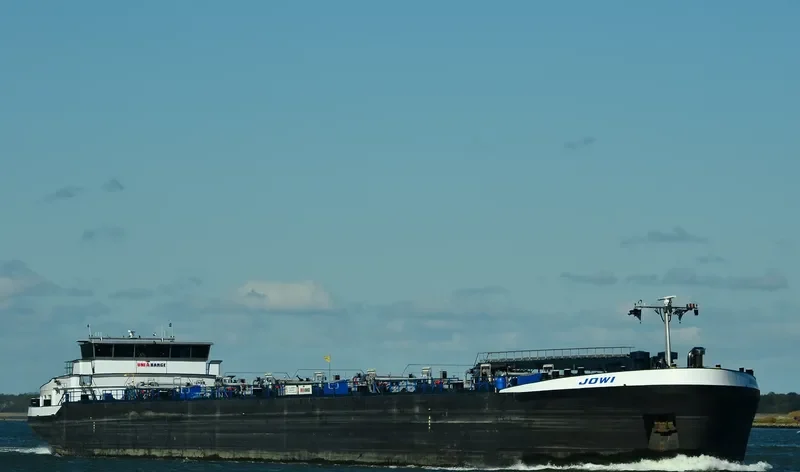 JOWI Tanker IMO 9517173 photo 8