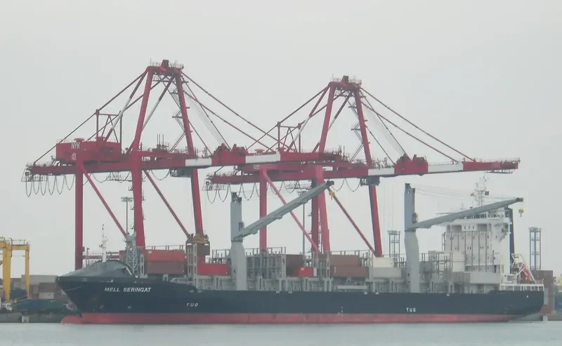 CONTSHIP GIN Container Ship IMO 9517434 photo 7