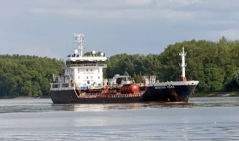 BARTOK Tanker IMO 9517458 photo 9