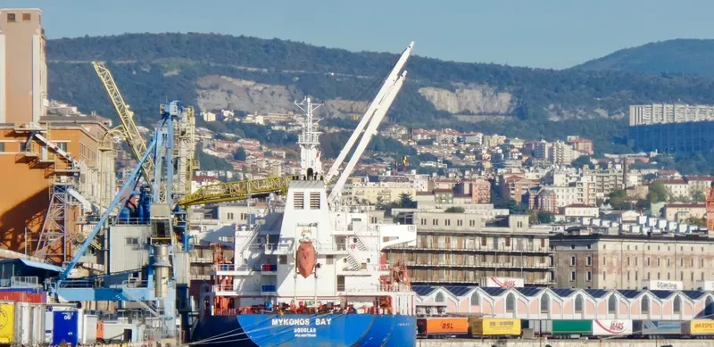 MYKONOS BAY Bulk Carrier IMO 9517549 photo 2