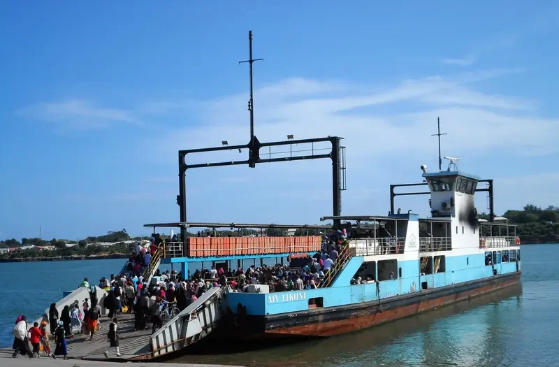 LIKONI Ro-Ro IMO 9522386 photo 2