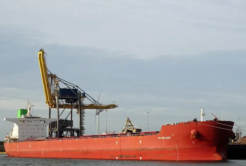 PACIFIC EAST Bulk Carrier IMO 9522661 photo 4