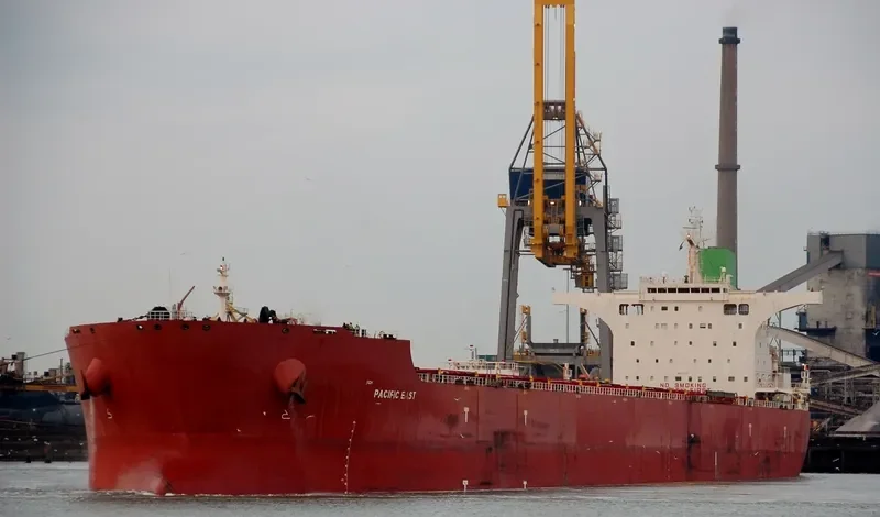 PACIFIC EAST Bulk Carrier IMO 9522661 photo 7