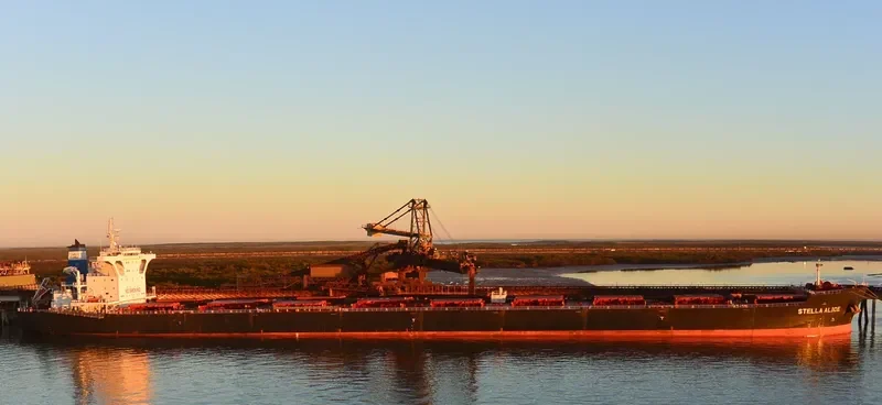 STELLA ALICE Bulk Carrier IMO 9522697 photo 2