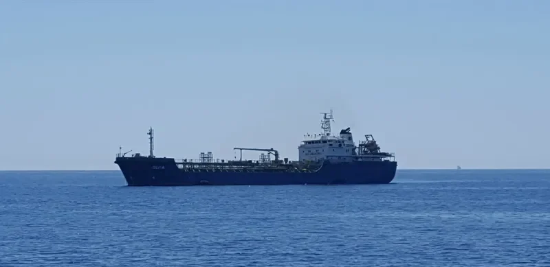OLVIA Tanker IMO 9523469 photo 4