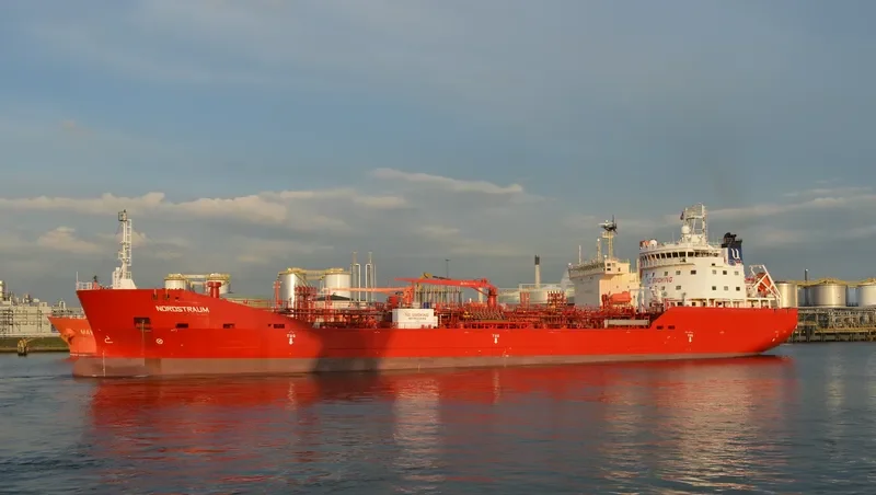 NORDSTRAUM Tanker IMO 9523548 photo 3