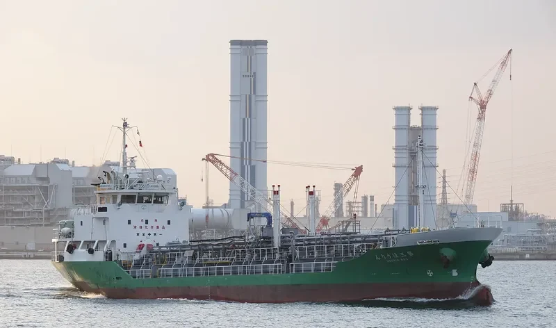 HOURIN NO.3 Tanker IMO 9523770 photo 6