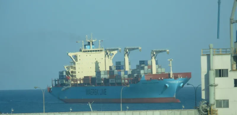 MAERSK CAPE COAST Container Ship IMO 9525314 photo 9