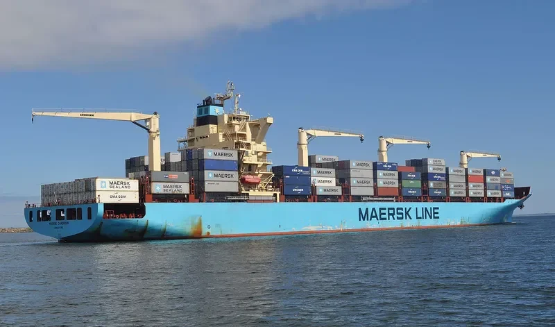 MAERSK CAMEROUN Container Ship IMO 9525326 photo 3