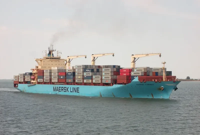 MAERSK CABINDA Container Ship IMO 9525493 photo 2