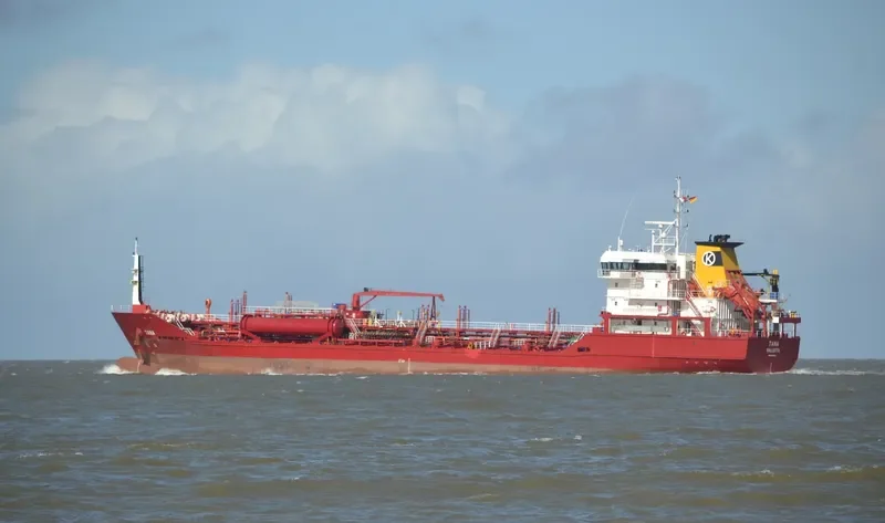 KEY EAST Tanker IMO 9525584 photo 9