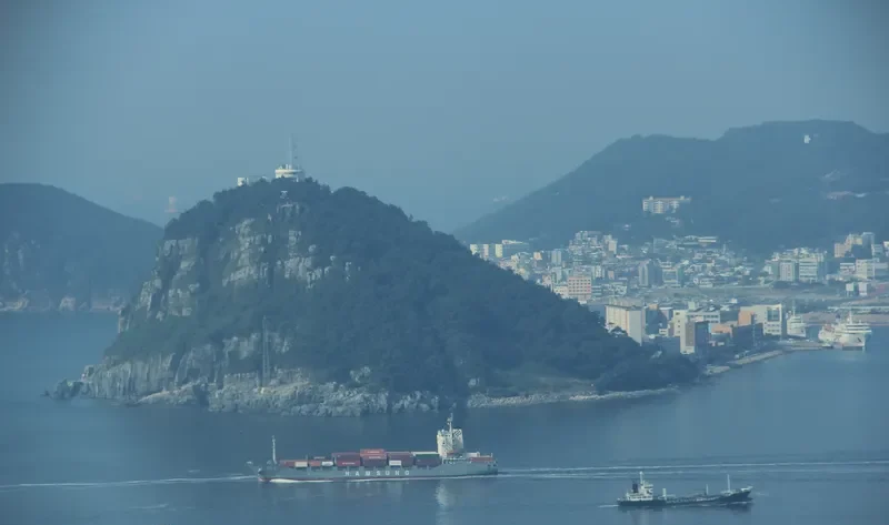 UNAYZAH Container Ship IMO 9525871 photo 9
