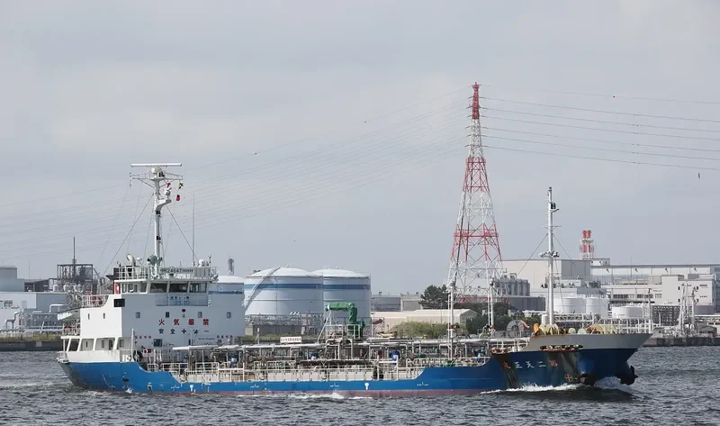 TENSHO NO.2 Tanker IMO 9526629 photo 6