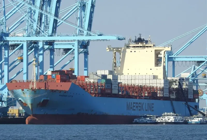 MAERSK LOTA Container Ship IMO 9526954 photo 4