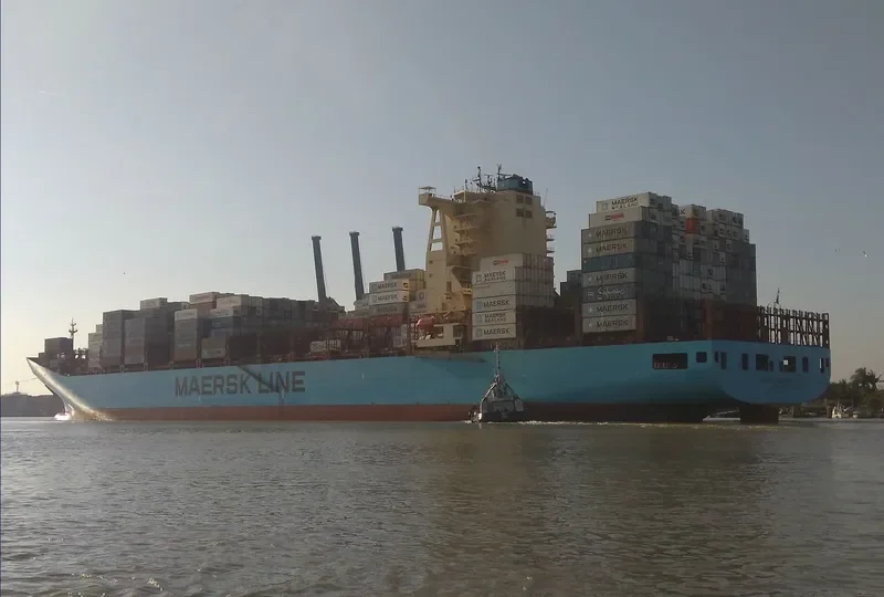MAERSK LABERINTO Container Ship IMO 9526978 photo 3