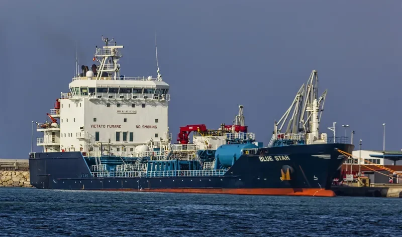 BLUE STAR Tanker IMO 9527764 photo 9