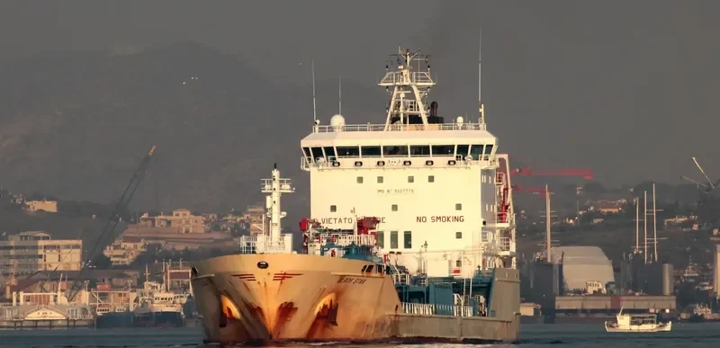 BLACK STAR Tanker IMO 9527776 photo 2
