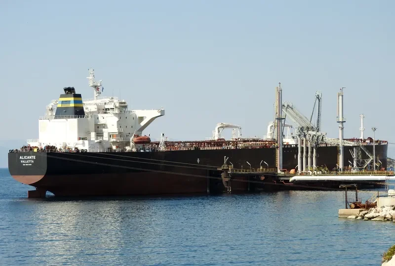 ALICANTE Tanker IMO 9527855 photo 4