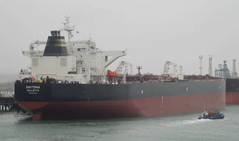 DAYTONA Tanker IMO 9528043 photo 2