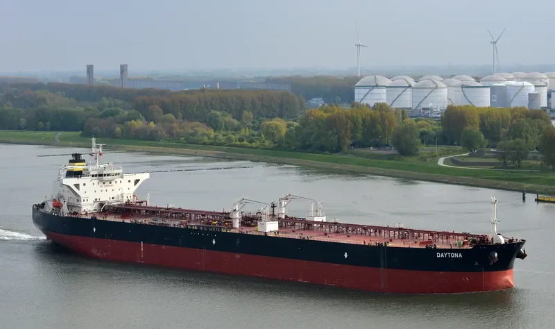DAYTONA Tanker IMO 9528043 photo 6