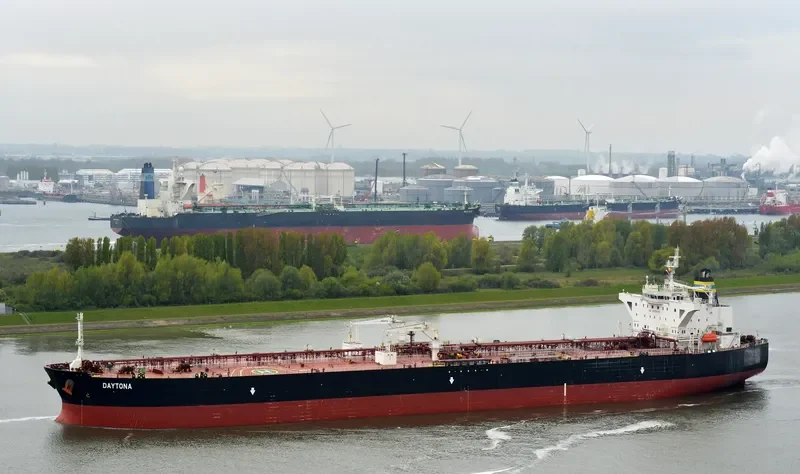 DAYTONA Tanker IMO 9528043 photo 7