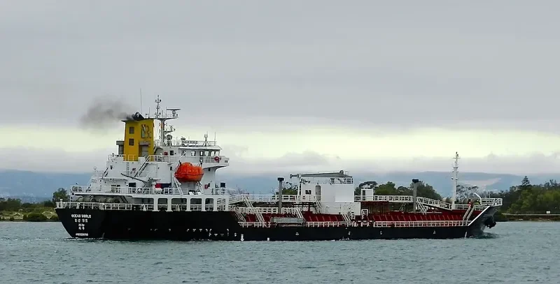 OCEAN WORLD Tanker IMO 9528718 photo 3