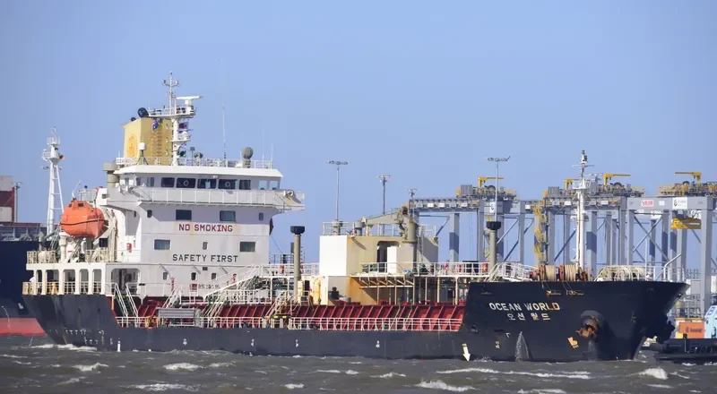 OCEAN WORLD Tanker IMO 9528718 photo 7