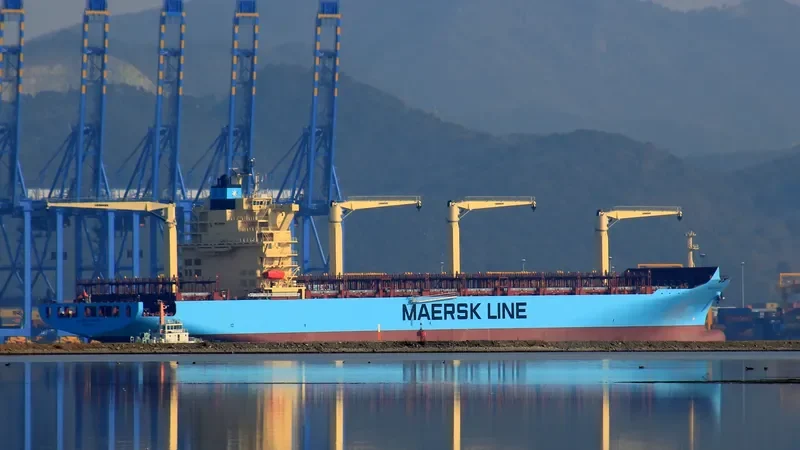 MAERSK CARDIFF Container Ship IMO 9529255 photo 2