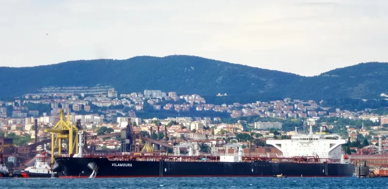 VILAMOURA Tanker IMO 9529293 photo 3