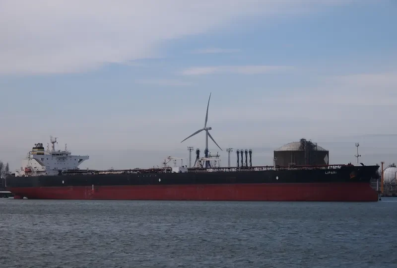 LIPARI Tanker IMO 9529487 photo 7