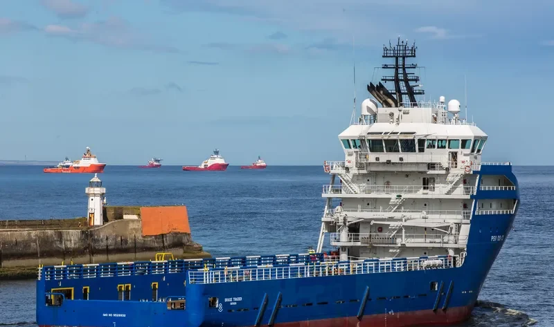 REM TRADER Offshore Vessel IMO 9529932 photo 2