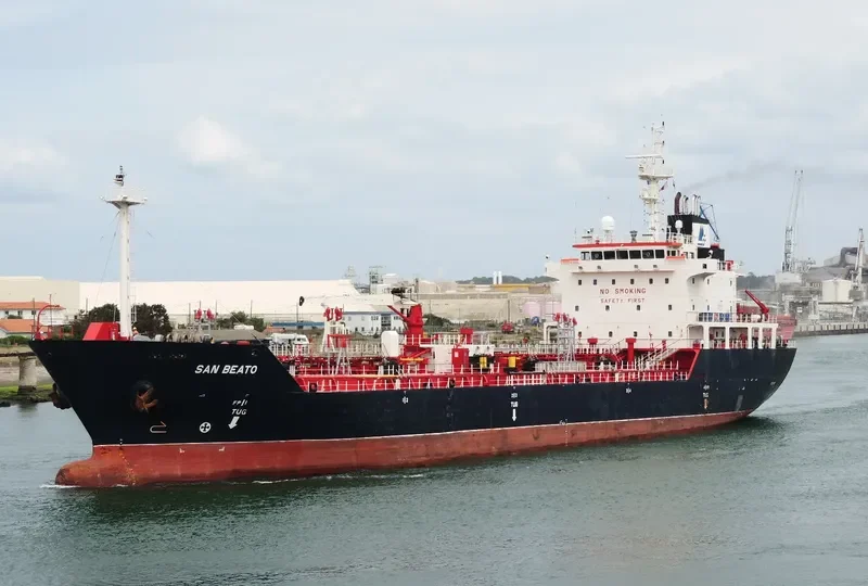 VALOUR ONE Tanker IMO 9531765 photo 4