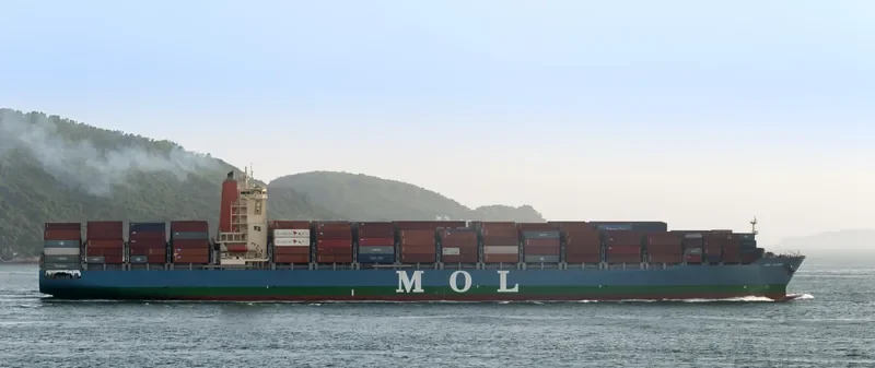 MOL GLOBE Container Ship IMO 9531909 photo 3