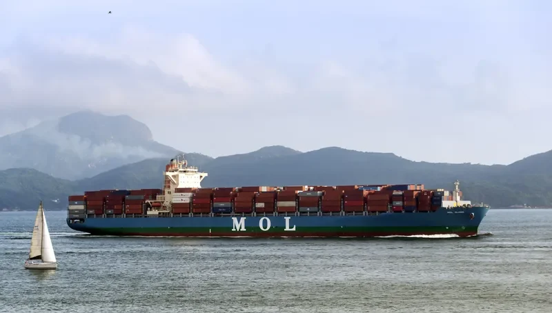 MOL GLOBE Container Ship IMO 9531909 photo 5