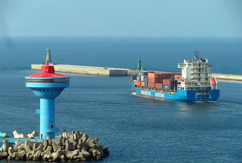 RICH SEAWAY Container Ship IMO 9532044 photo 9