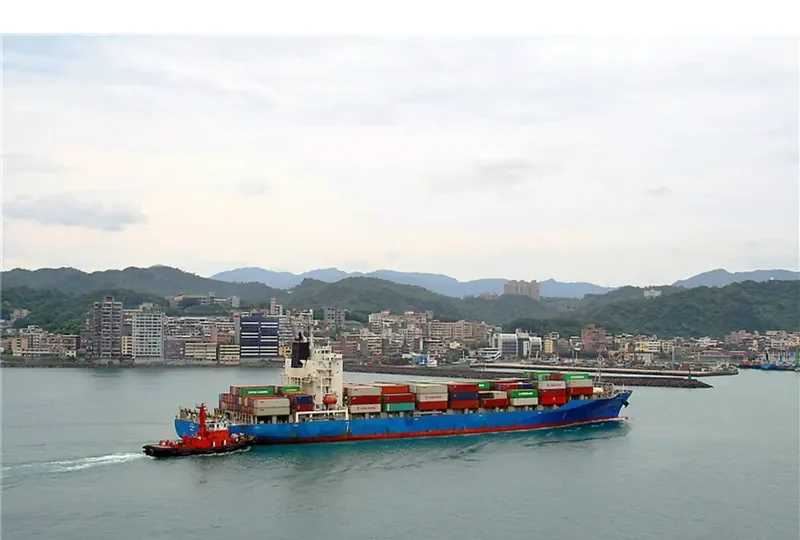 JAKARTA VOYAGER Container Ship IMO 9532288 photo 4