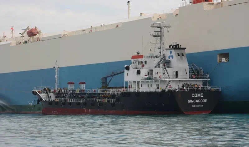COMO Tanker IMO 9532329 photo 2