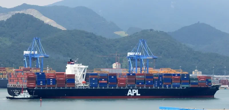 ANL GIPPSLAND Container Ship IMO 9532800 photo 7