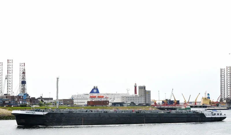 ANCONA Tanker IMO 9533309 photo 9