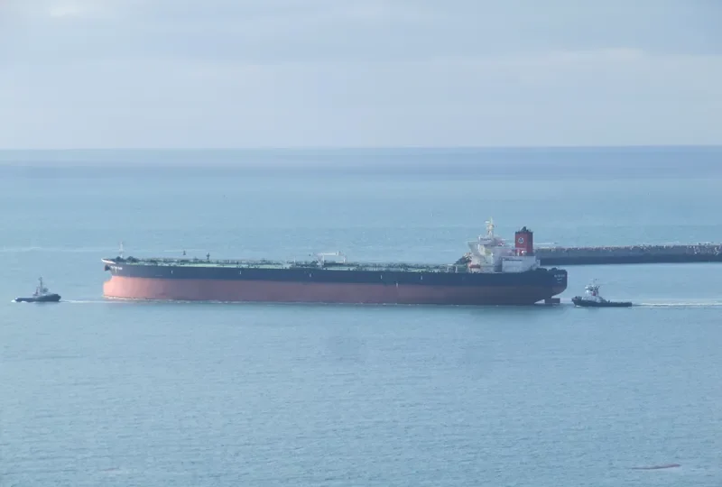MARAN LYNX Tanker IMO 9534016 photo 9