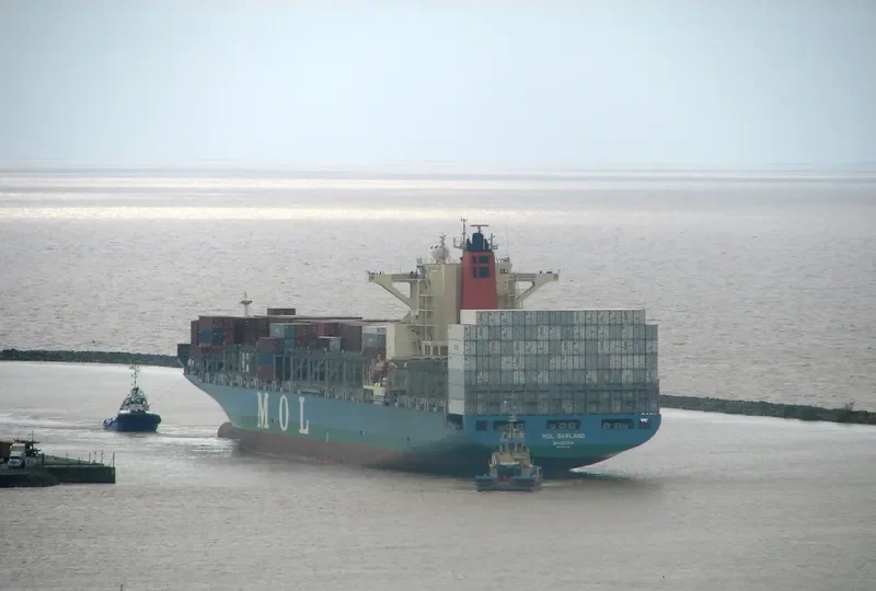 MOL GARLAND Container Ship IMO 9535151 photo 7