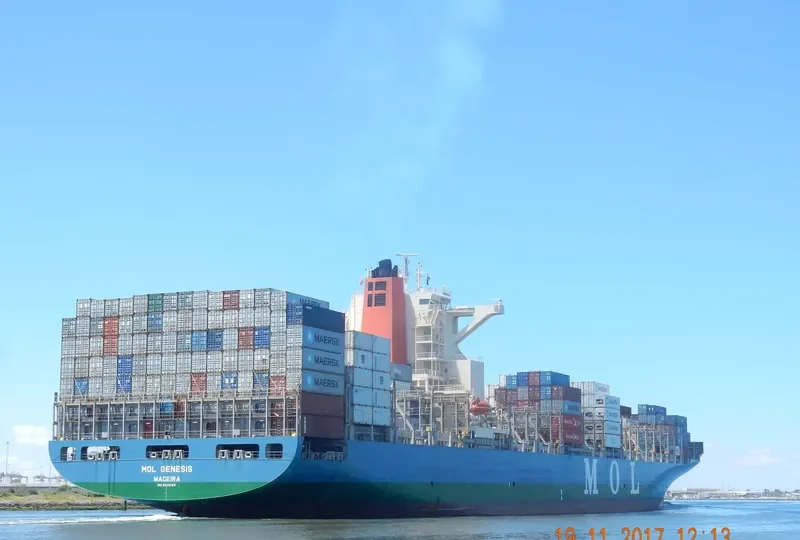 MOL GENESIS Container Ship IMO 9535199